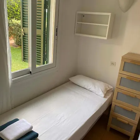 Cheap With A Sunny Garden In Menorca شقة