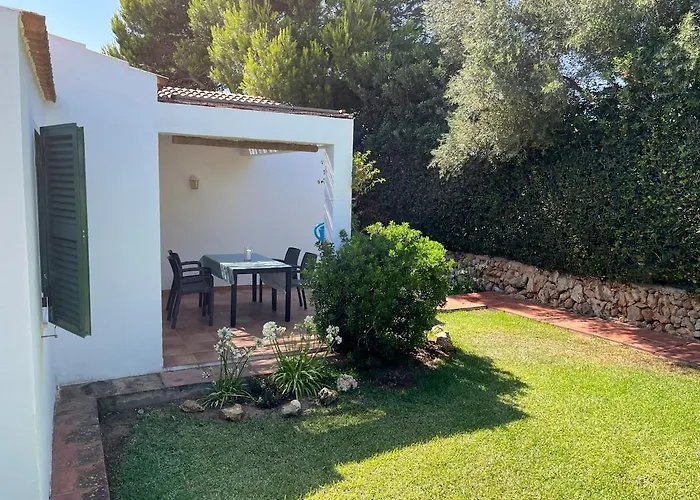 Cheap With A Sunny Garden In Menorca דירה