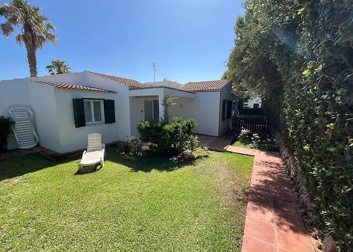 Cheap With A Sunny Garden In Menorca דירה *